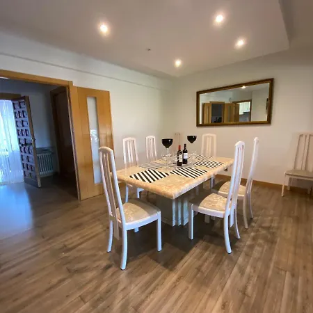 Chalet Independente Con Salón De Juegos Y Jacuzzi * Guadalajara