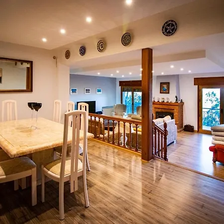 Chalet Independente Con Salon De Juegos Y Jacuzzi Villa