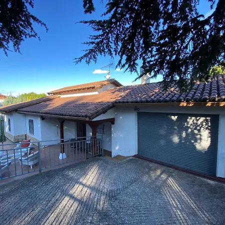 Villa Chalet Independente Con Salón De Juegos Y Jacuzzi *